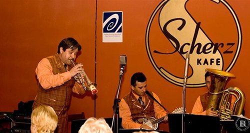 funny-fellows-kafe-scherz